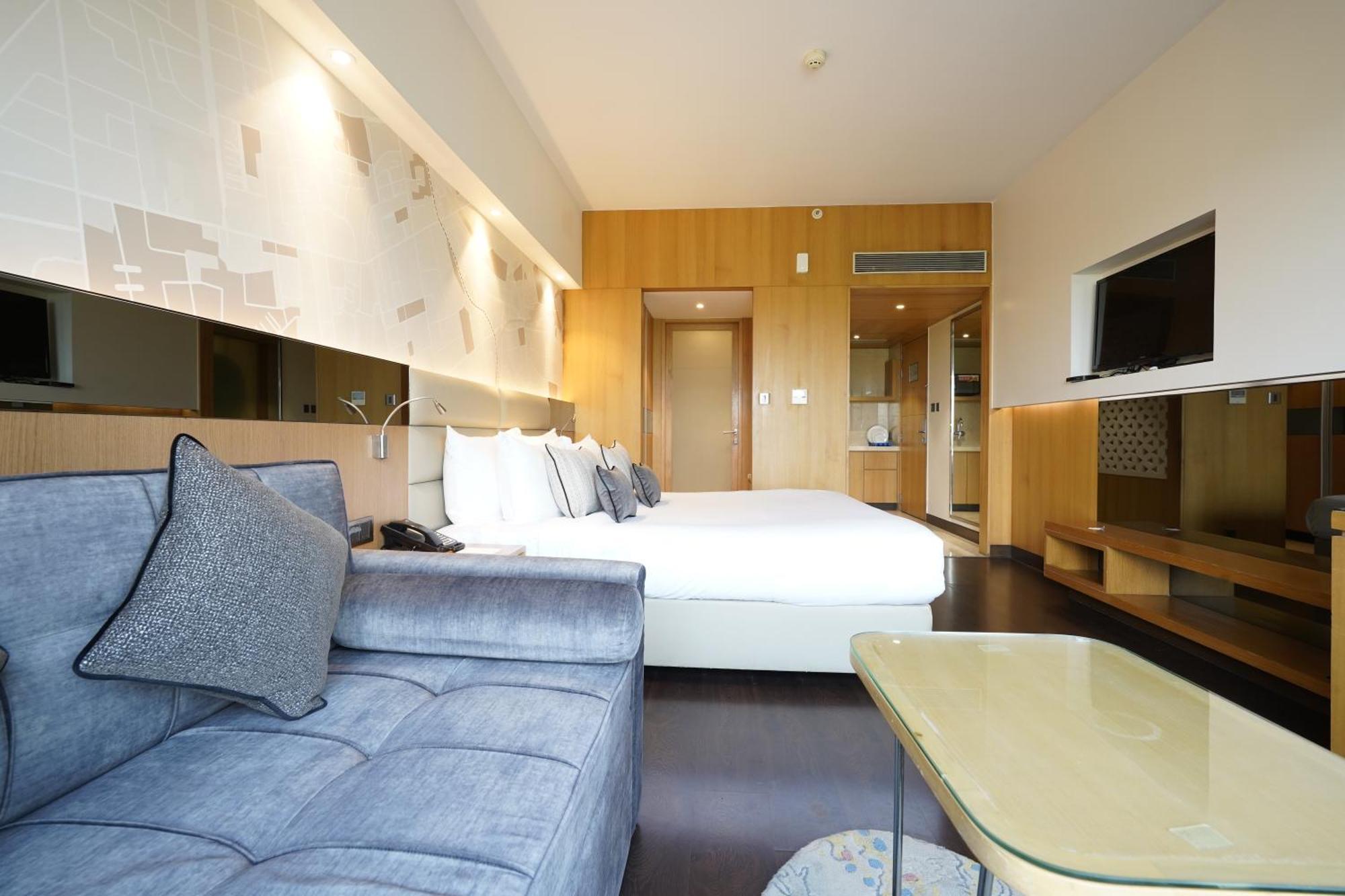 เดอะ เฟิร์น กอร์กอน Hotel มุมไบ ภายนอก รูปภาพ
