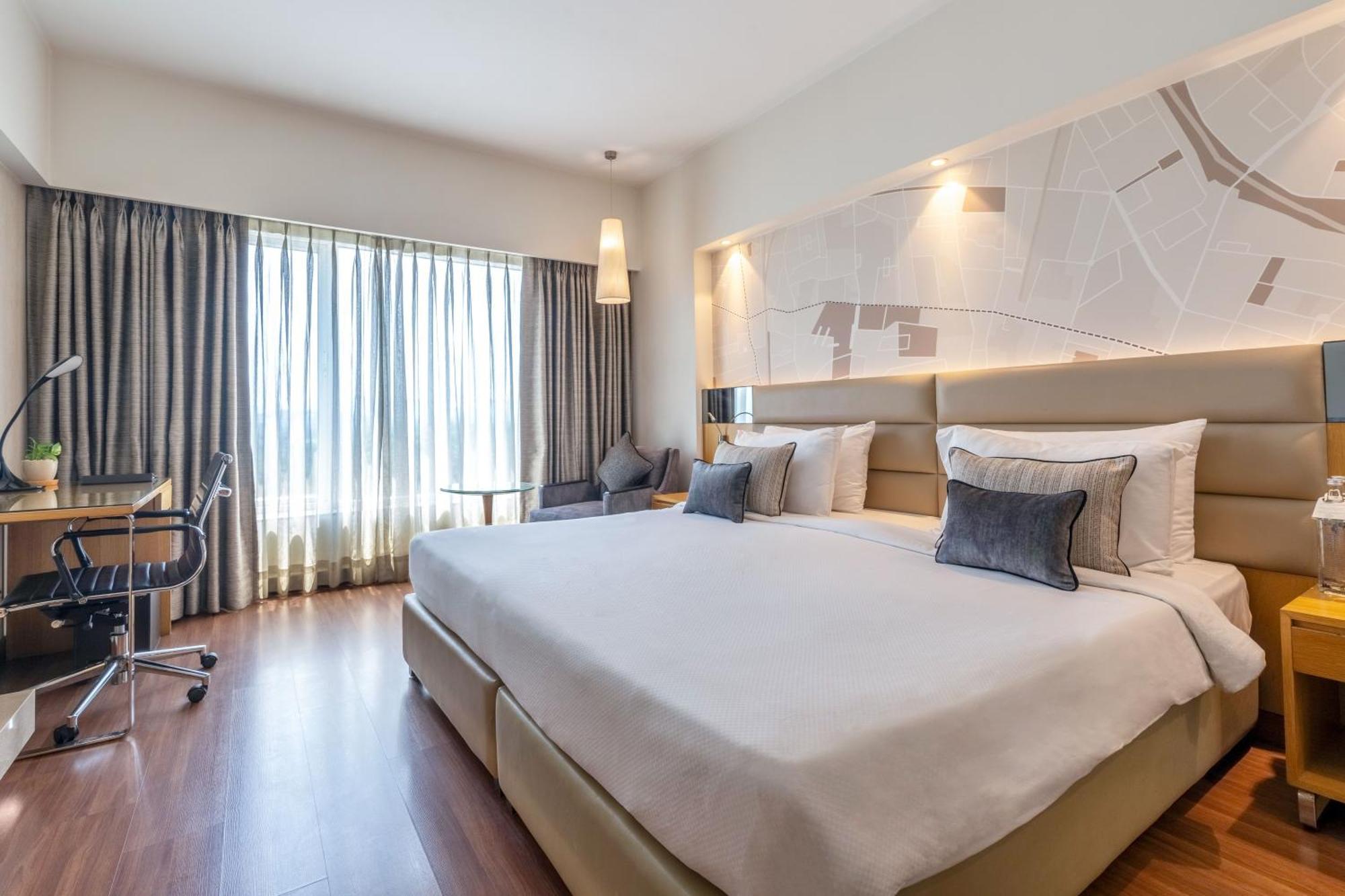 เดอะ เฟิร์น กอร์กอน Hotel มุมไบ ภายนอก รูปภาพ