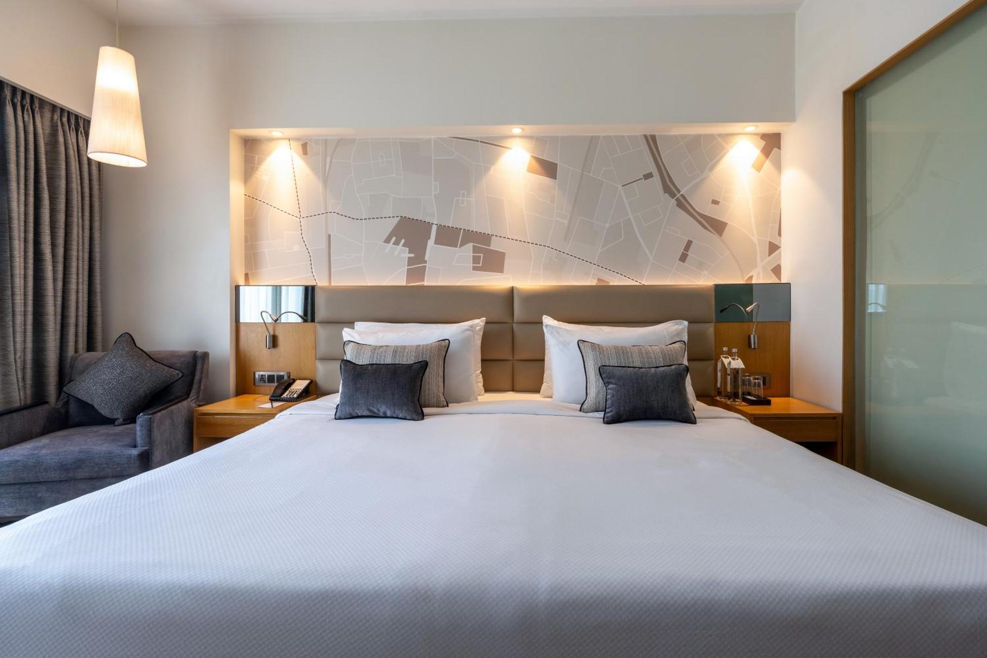 เดอะ เฟิร์น กอร์กอน Hotel มุมไบ ภายนอก รูปภาพ